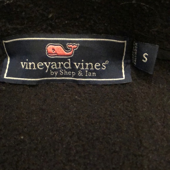 Male vineyards vines shep pullover - Picture 3 of 4